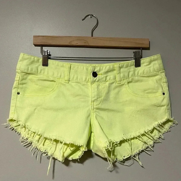 Billabong Laneway Distressed  Denim Cut-Off Shorts - Picture 1 of 12